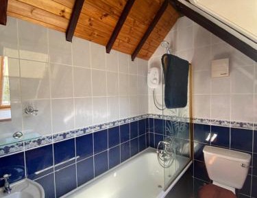 Twin Room with Private Bathroom