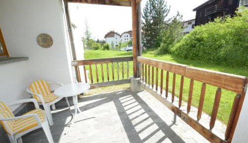 Apartment with Garden View