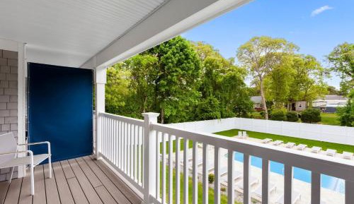 King Room with Pool View