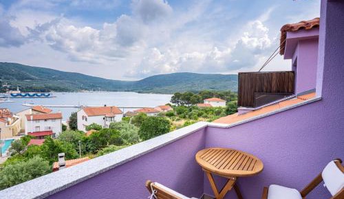 Studio with Balcony and Sea View