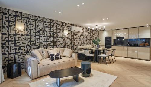 Deluxe Apartment