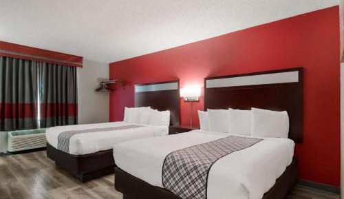 Deluxe Queen Room with Two Queen Beds - Non-Smoking