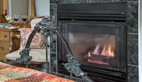 Queen Room with Spa Bath