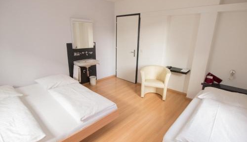 Triple Room with External Private Bathroom