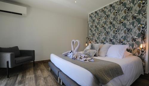 Double Room with Pool View