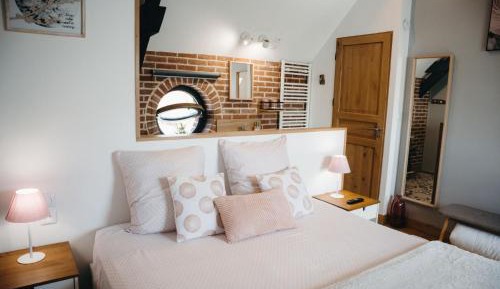 Queen Room with Garden View