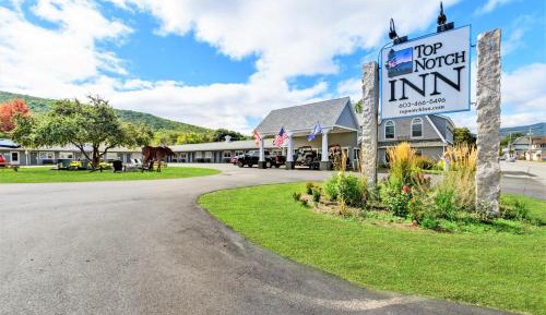 Deluxe Queen Room with Two Queen Beds