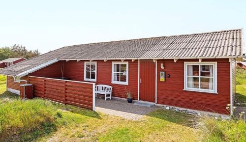 Three-Bedroom Vacation Home 