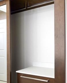 One-Bedroom Queen Suite