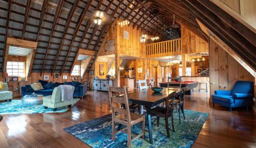 Three-Bedroom Vacation Home 