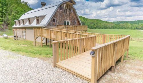 Three-Bedroom Holiday Home 