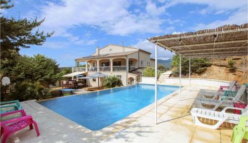 Two-Bedroom Holiday Home