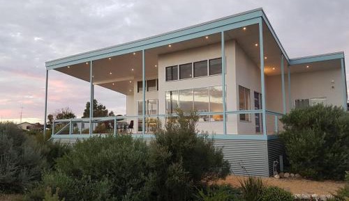 Three-Bedroom Vacation Home 