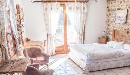 Double Room with Mountain View