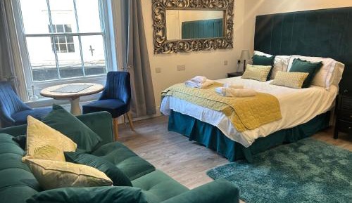 Studio Apartment with One Double Bed