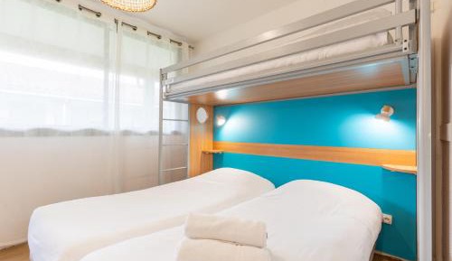 Triple Room with 3 Single Beds