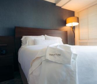 Guest room, 1 King, Ocean View, Balcony