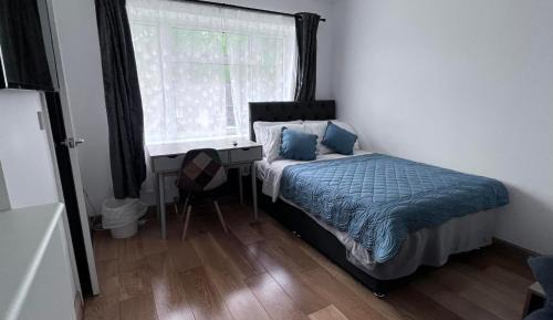 Deluxe Double Room with Shower