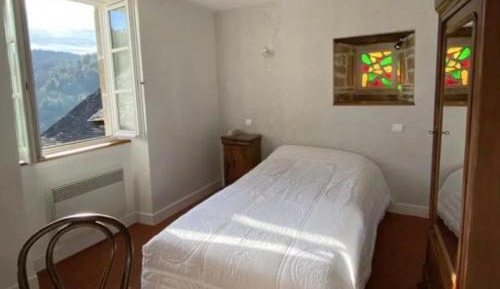 Single Room with Private Bathroom