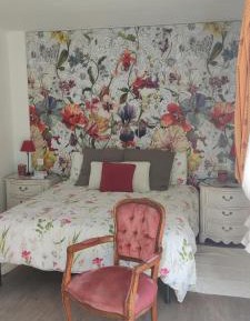 Deluxe Double or Twin Room with Mountain View