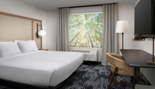 King Room - Hearing Accessible