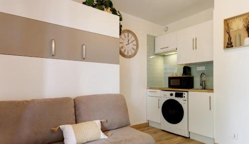 Studio Apartment