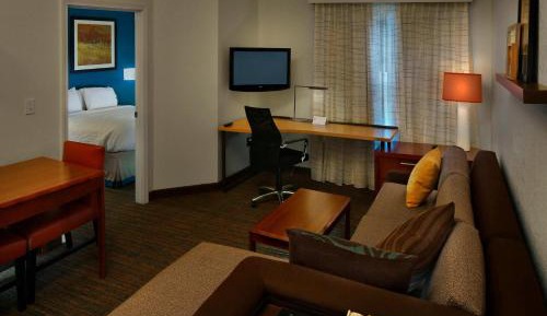 1 Bedroom Suite, 1 Queen, Sofa bed