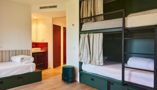 7 Bed Dorm
