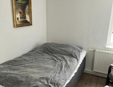 Single Room with Shared Bathroom