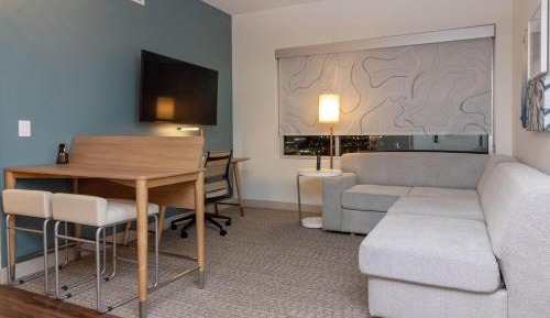 1 Bedroom Executive Suite, 1 King