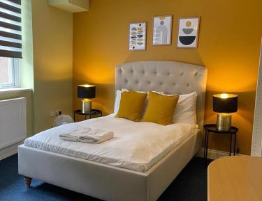 Studio Apartment with One Double Bed