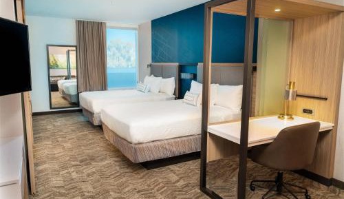 Wellness Queen Suite with Two Queen Beds