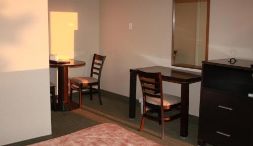 Standard Queen Room