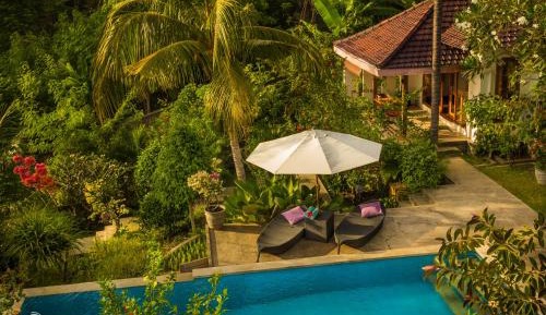 One-Bedroom Bungalow with Sea View