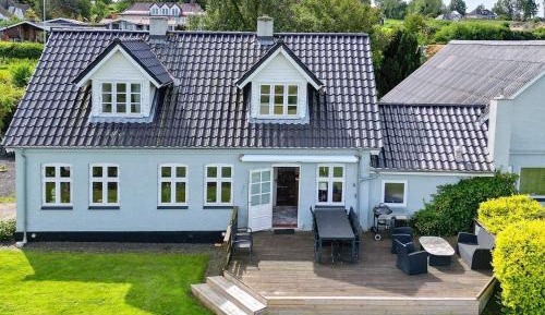 Four-Bedroom Vacation Home