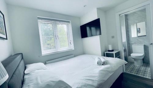 Double Room with Private Bathroom