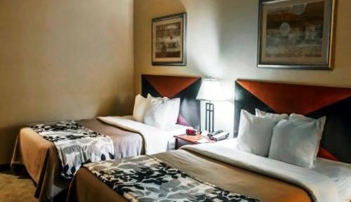 Queen Room with Two Queen Beds - Non-Smoking