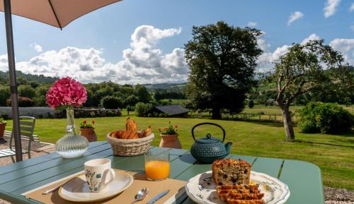 Suite with Garden View