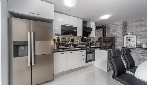 Three-Bedroom Vacation Home 