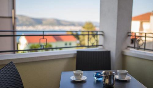 One-Bedroom Apartment with Balcony and Sea View (2 Adults)