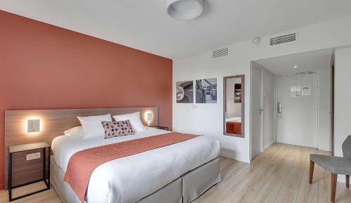 Classic Queen Room
