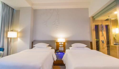 Premier Deluxe Twin Room with Sea View