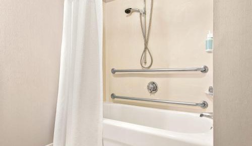 Double Studio with Sofa Bed and Adapted Tub - Mobility and Hearing Accessible