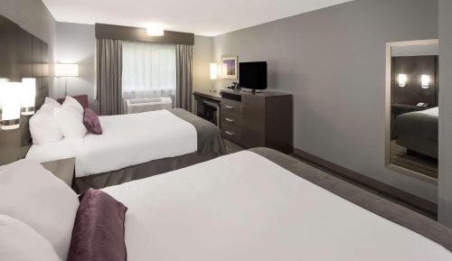 Deluxe Queen Room with Two Queen Beds - Non Smoking