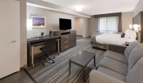 King Suite with Spa Bath - Non Smoking