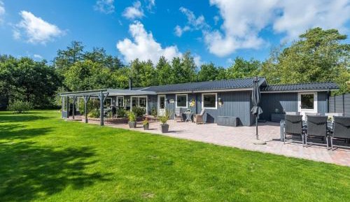 Three-Bedroom Holiday Home 
