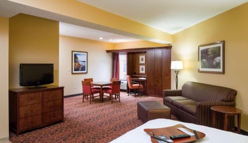 King Room with Kitchenette - Non-Smoking