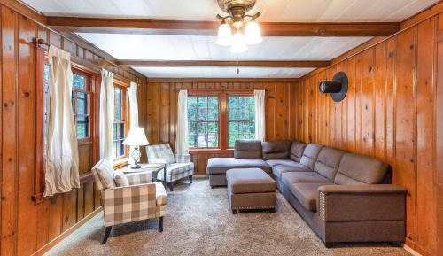 Deluxe Vacation House 1K, 2Q, 2D - Up to 8 People