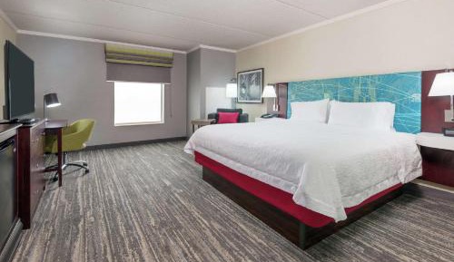 Deluxe King Room - Non-Smoking