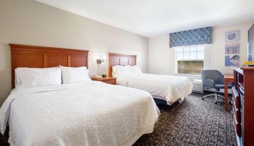 Room with Two Queen Beds - Non-Smoking